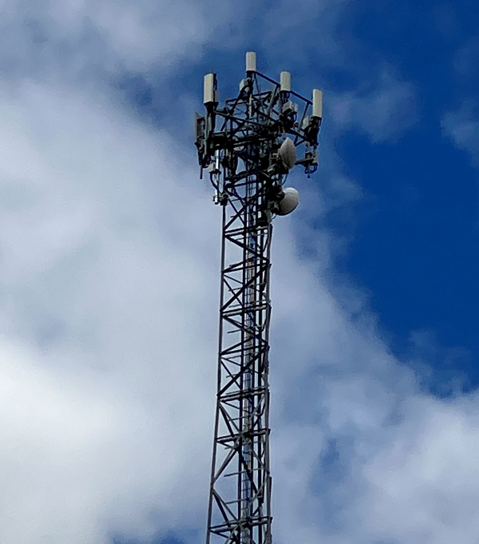 Alpha Wireless Antennas Connect Australia